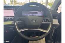 26/26 Audi Q3 TFSI Sport SUV S-Tronic Petrol 150 PS