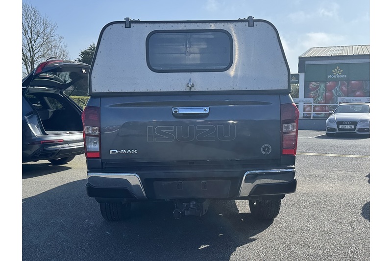 Isuzu TD Yukon Pickup 1.9 Automatic Diesel