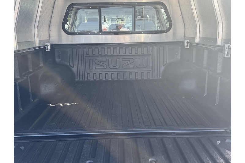 Isuzu TD Yukon Pickup 1.9 Automatic Diesel
