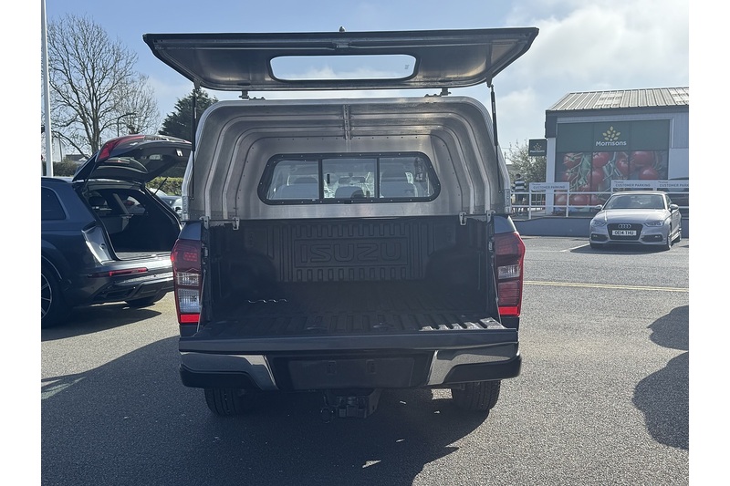 Isuzu TD Yukon Pickup 1.9 Automatic Diesel