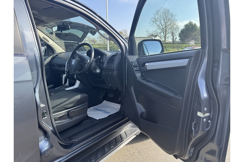 Isuzu TD Yukon Pickup 1.9 Automatic Diesel