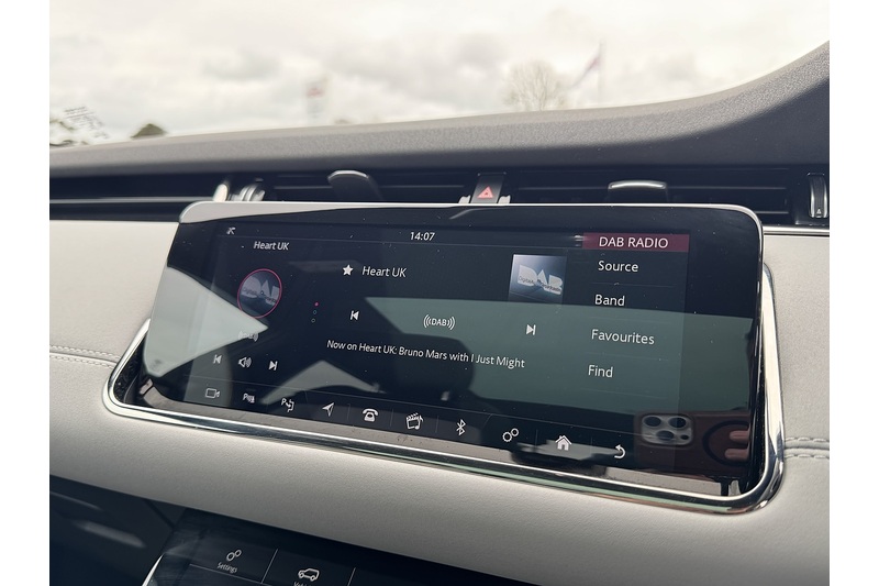 Land Rover 2.0 P250 MHEV First Edition SUV 5dr Petrol Auto 4WD Euro 6 (s/s) (249 ps)