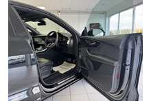 23/73  Audi RSQ8 TFSI V8 Vorsprung