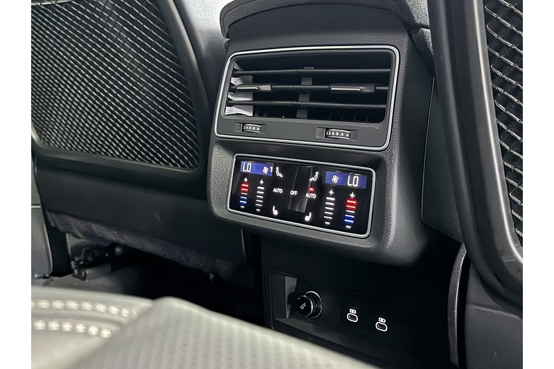 Audi 4.0 TFSI V8 Vorsprung SUV 5dr Petrol Tiptronic quattro Euro 6 (s/s) (600 ps)
