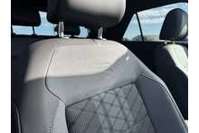 25/75 Volkswagen T-Roc 1.5 TSI Black Edition Plus DSG 150 ps