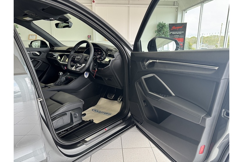 Audi 1.5 TFSI CoD 35 Black Edition SUV 5dr Petrol S Tronic Euro 6 (s/s) (150 ps)