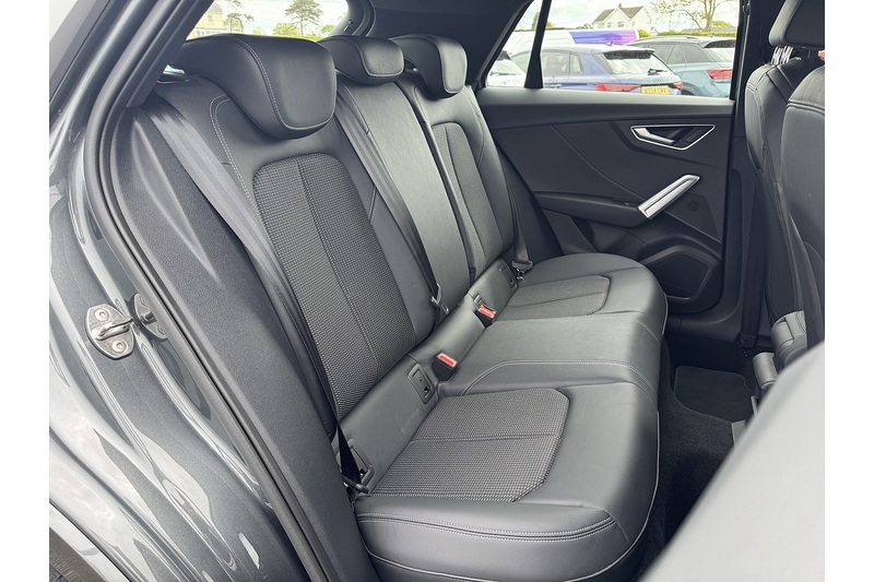Audi 1.5 TFSI CoD 35 S line SUV 5dr Petrol S Tronic Euro 6 (s/s) (150 ps)