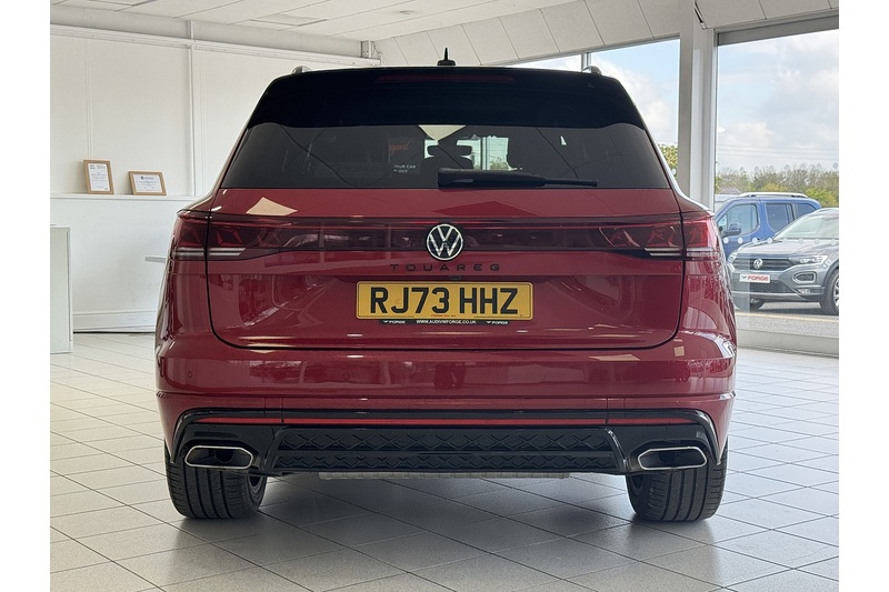 Volkswagen 3.0 TDI V6 Black Edition SUV 5dr Diesel Tiptronic 4Motion Euro 6 (s/s) (286 ps)