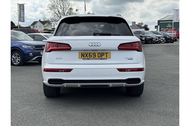 Audi 2.0 TDI 40 Black Edition SUV 5dr Diesel S Tronic quattro Euro 6 (s/s) (190 ps)