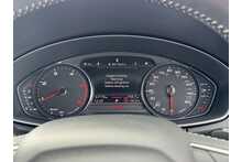 19/19 Audi Q5 2.0 TDI 40 Black Edition Diesel S Tronic quattro 190 ps