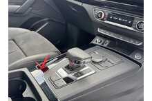 19/19 Audi Q5 2.0 TDI 40 Black Edition Diesel S Tronic quattro 190 ps