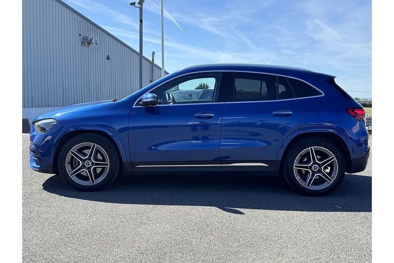 Mercedes-Benz 1.3 GLA200h MHEV AMG Line (Executive) SUV 5dr Petrol Hybrid 7G-DCT Euro 6 (s/s) (163 ps)
