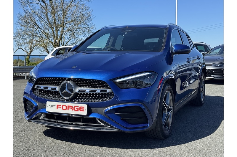 Mercedes-Benz 1.3 GLA200h MHEV AMG Line (Executive) SUV 5dr Petrol Hybrid 7G-DCT Euro 6 (s/s) (163 ps)