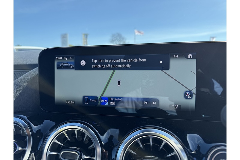 Mercedes-Benz 1.3 GLA200h MHEV AMG Line (Executive) SUV 5dr Petrol Hybrid 7G-DCT Euro 6 (s/s) (163 ps)