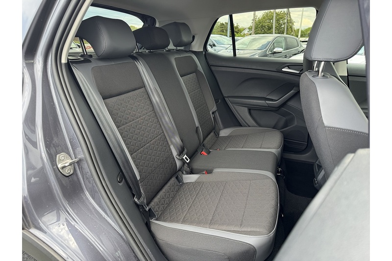 Volkswagen 1.0 TSI SEL SUV 5dr Petrol DSG Euro 6 (s/s) (110 ps)