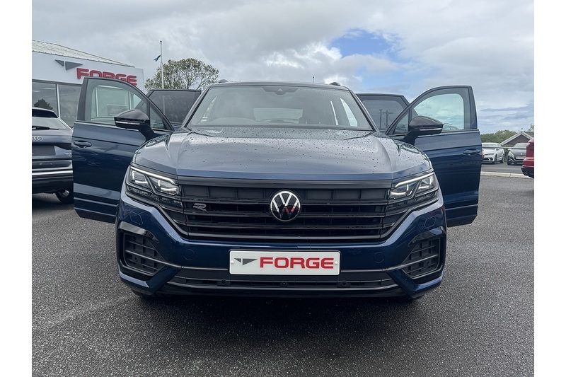 Volkswagen 3.0 TDI V6 Black Edition SUV 5dr Diesel Tiptronic 4Motion Euro 6 (s/s) (286 ps)