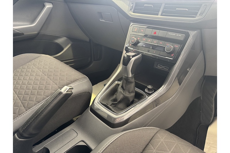 Volkswagen 1.0 TSI SEL SUV 5dr Petrol DSG Euro 6 (s/s) (115 ps)