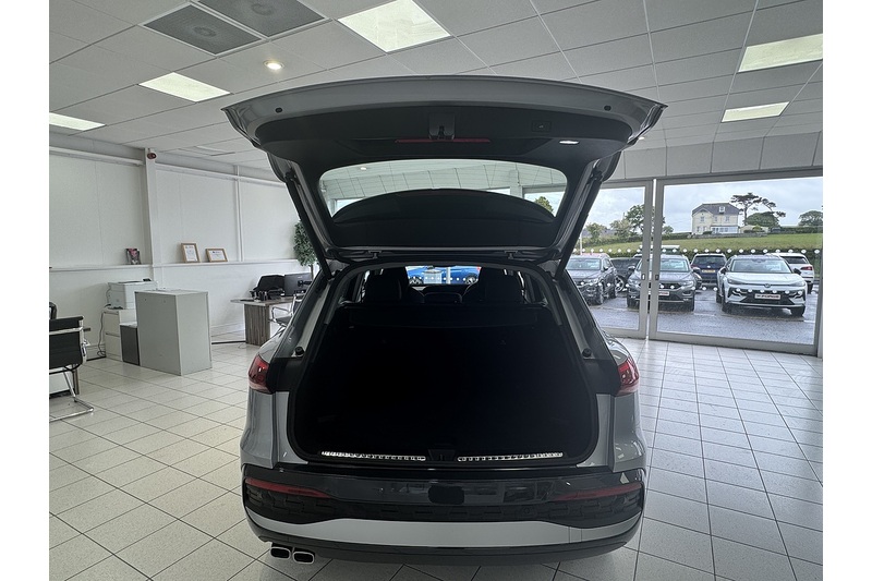 Audi 2.0 TDI Sport SUV 5dr Diesel S Tronic quattro Euro 6 (s/s) (204 ps)