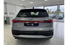 Audi Q5 2.0 TDI Sport SUV 5dr Diesel S Tronic quattro Euro 6 (s/s) (204 ps)