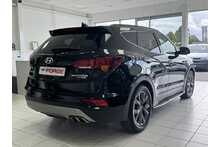 16/66 Hyundai Santa Fe CRDi Blue Drive Wiggins Edition