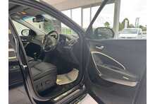 16/66 Hyundai Santa Fe CRDi Blue Drive Wiggins Edition