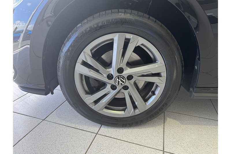 Volkswagen 1.0 TSI R-Line Hatchback 5dr Petrol DSG Euro 6 (s/s) (115 ps)