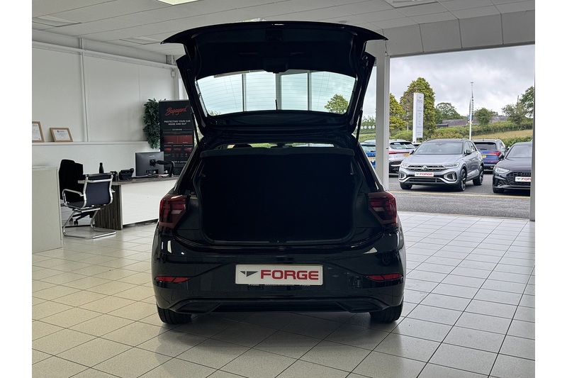 Volkswagen 1.0 TSI Life Hatchback 5dr Petrol Manual Euro 6 (s/s) (95 ps)