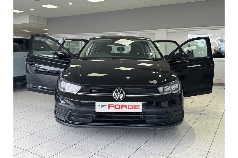 Volkswagen 1.0 TSI Life Hatchback 5dr Petrol Manual Euro 6 (s/s) (95 ps)