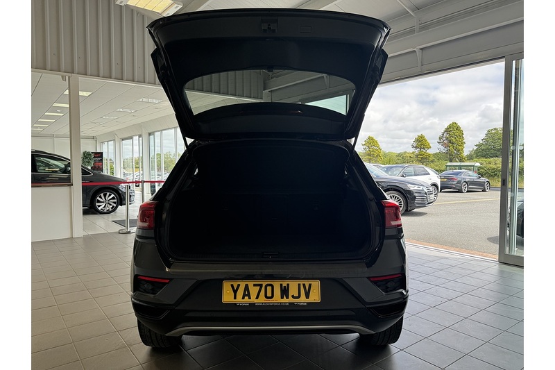 Volkswagen 1.0 TSI Black Edition SUV 5dr Petrol Manual Euro 6 (s/s) (110 ps)