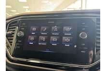 21/70 Volkswagen T-Roc 1.0 TSI Black Edition Petrol Manual 110 ps