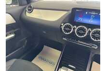 25/75 Mercedes-Benz GLA200h MHEV AMG Line (Executive)
