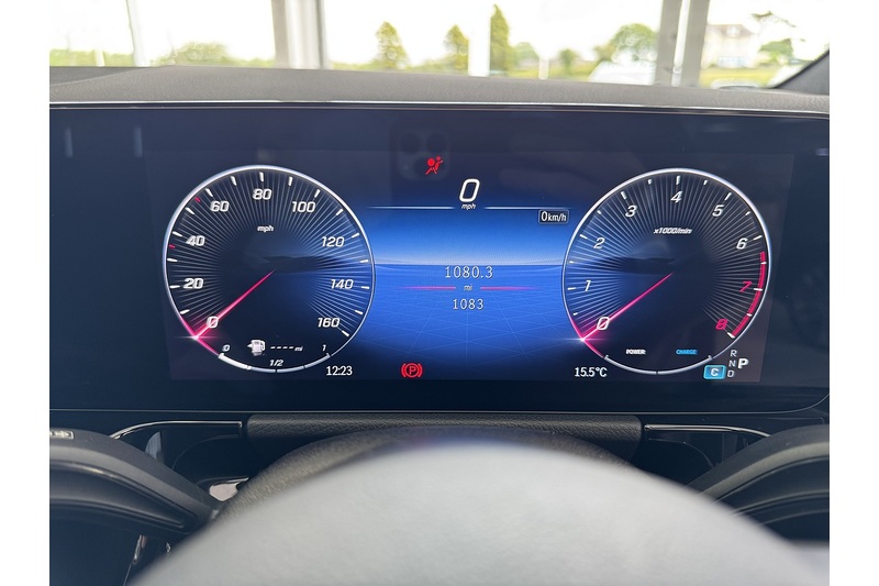 Mercedes-Benz 1.3 GLA200h MHEV AMG Line (Executive) SUV 5dr Petrol Hybrid 7G-DCT Euro 6 (s/s) (163 ps)