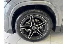 25/75 Mercedes-Benz GLA200h MHEV AMG Line (Executive)