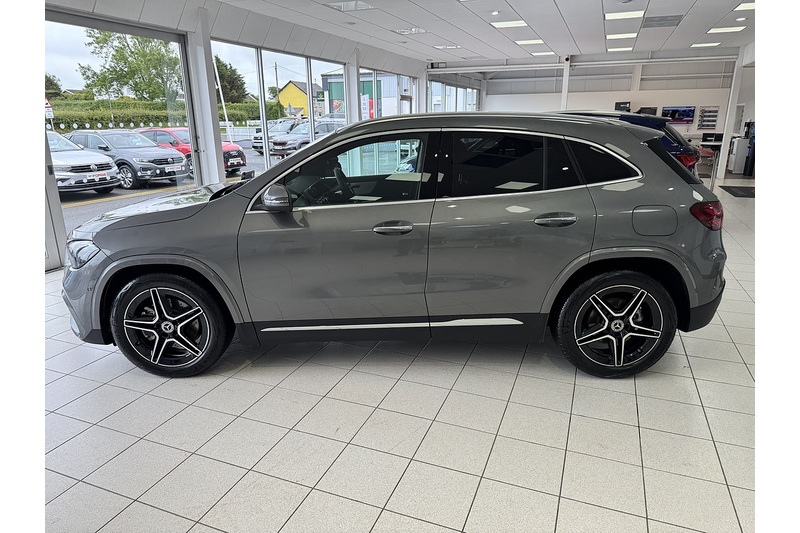 Mercedes-Benz 1.3 GLA200h MHEV AMG Line (Executive) SUV 5dr Petrol Hybrid 7G-DCT Euro 6 (s/s) (163 ps)