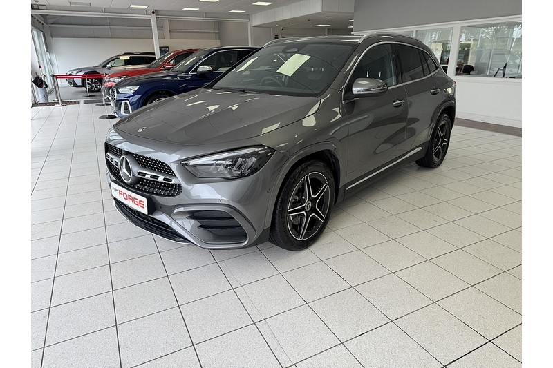 Mercedes-Benz 1.3 GLA200h MHEV AMG Line (Executive) SUV 5dr Petrol Hybrid 7G-DCT Euro 6 (s/s) (163 ps)
