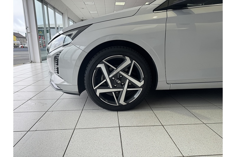 Hyundai 1.0 T-GDi Ultimate Hatchback 5dr Petrol DCT Euro 6 (s/s) (100 ps)
