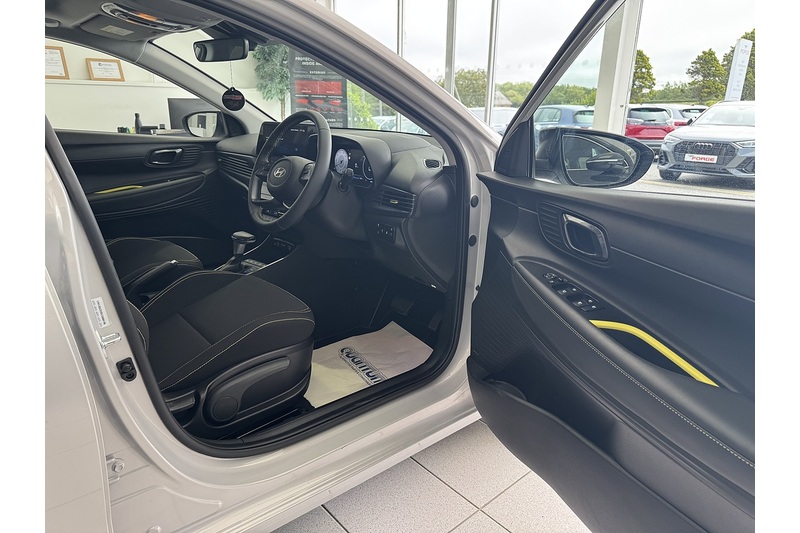 Hyundai 1.0 T-GDi Ultimate Hatchback 5dr Petrol DCT Euro 6 (s/s) (100 ps)