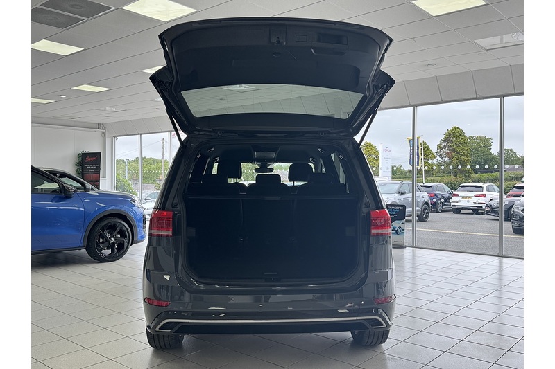 Volkswagen 1.5 TSI EVO R-Line MPV 5dr Petrol DSG Euro 6 (s/s) (150 ps)