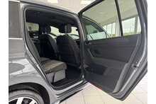 25/75 Volkswagen Touran 1.5 TSI EVO R-Line 5dr Petrol DSG 150 ps