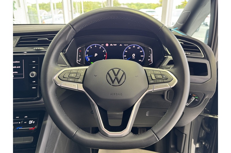 Volkswagen 1.5 TSI EVO R-Line MPV 5dr Petrol DSG Euro 6 (s/s) (150 ps)