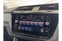 25/75 Volkswagen Touran 1.5 TSI EVO R-Line 5dr Petrol DSG 150 ps
