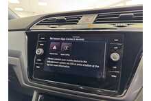 25/75 Volkswagen Touran 1.5 TSI EVO R-Line 5dr Petrol DSG 150 ps