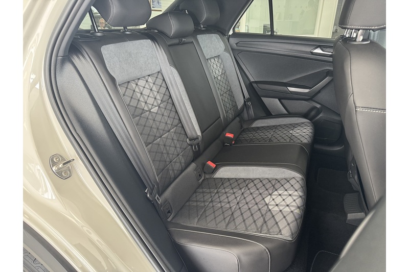 Volkswagen 1.5 TSI R-Line SUV 5dr Petrol Manual Euro 6 (s/s) (150 ps)