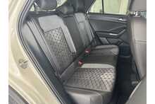 24/24 Volkswagen T-Roc 1.5 TSI R-Line SUV Petrol Manual 150 ps