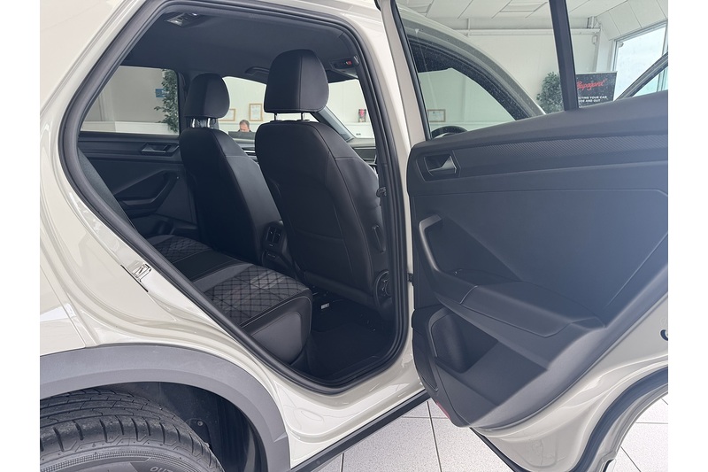 Volkswagen 1.5 TSI R-Line SUV 5dr Petrol Manual Euro 6 (s/s) (150 ps)