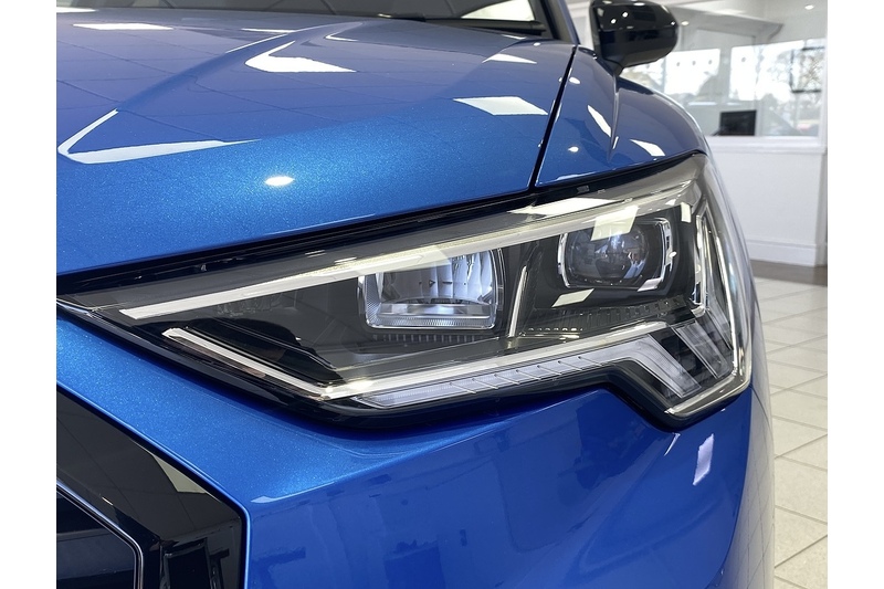 Audi Tfsi  Black Edition 40 Tfsi Quattro S Tronic Estate 2.0 Semi Auto Petrol