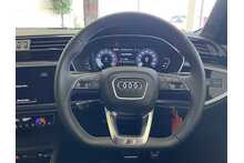 25/25 Audi Q3 Tfsi  Black Edition 40 Tfsi Quattro S Tronic