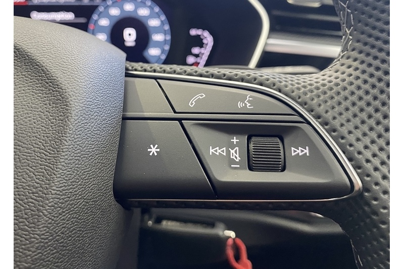 Audi Tfsi  Black Edition 40 Tfsi Quattro S Tronic Estate 2.0 Semi Auto Petrol