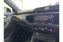 25/25 Audi Q3 Tfsi  Black Edition 40 Tfsi Quattro S Tronic
