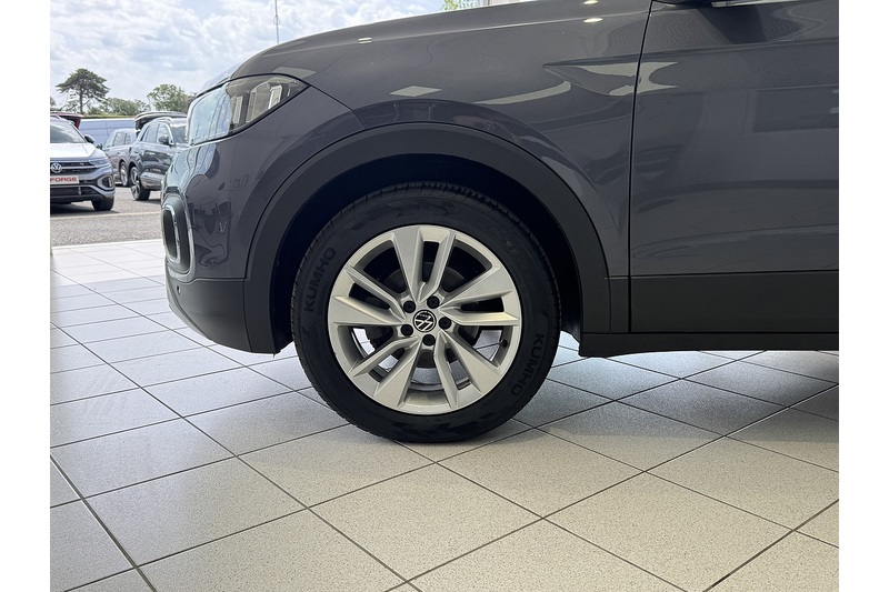 Volkswagen 1.0 TSI Active SUV 5dr Petrol DSG Euro 6 (s/s) (110 ps)